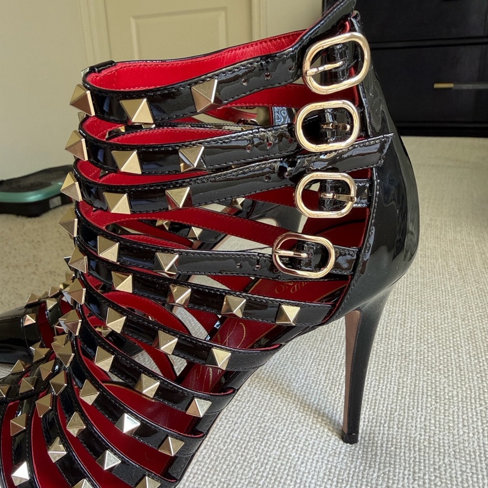 Valentino Garavani Black Patent and Red Studded Cage Stilettos - Picture 4 of 8